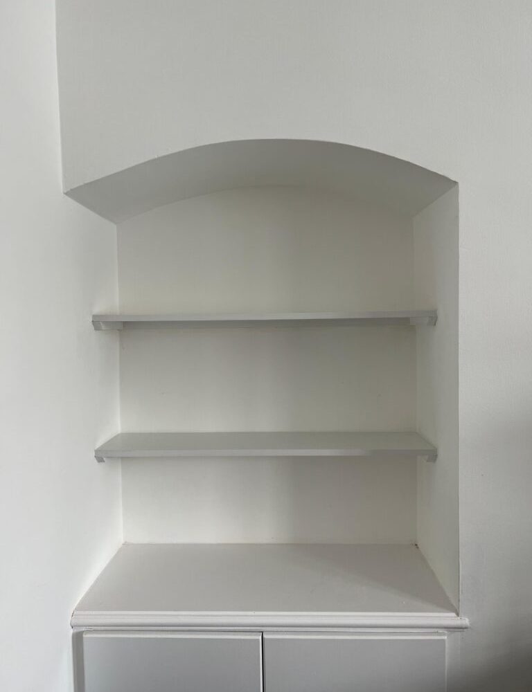Alcove shelves and cupboards