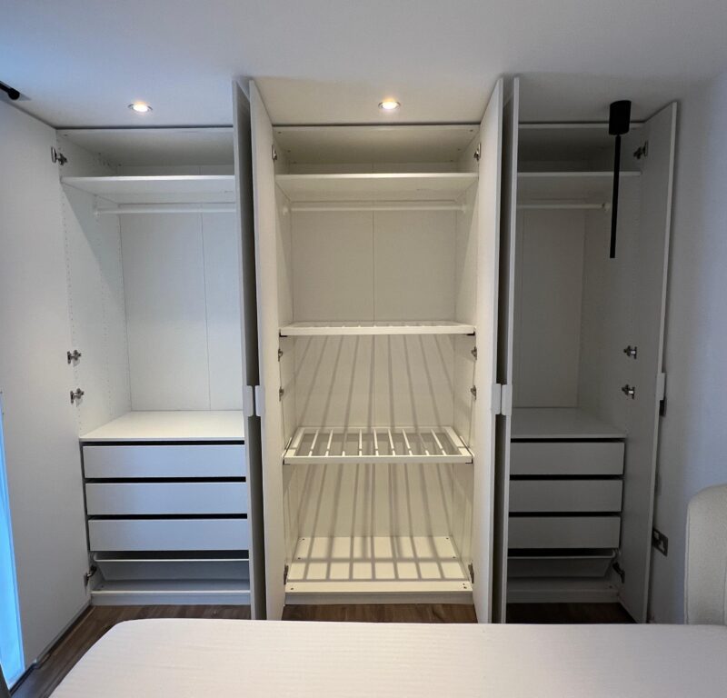 Wardrobe with internal shelving